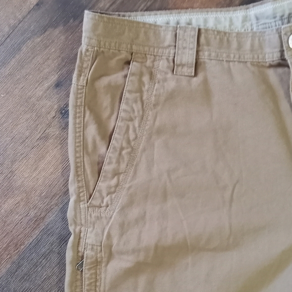 Columbia dark khaki flat front shorts - Picture 3 of 8